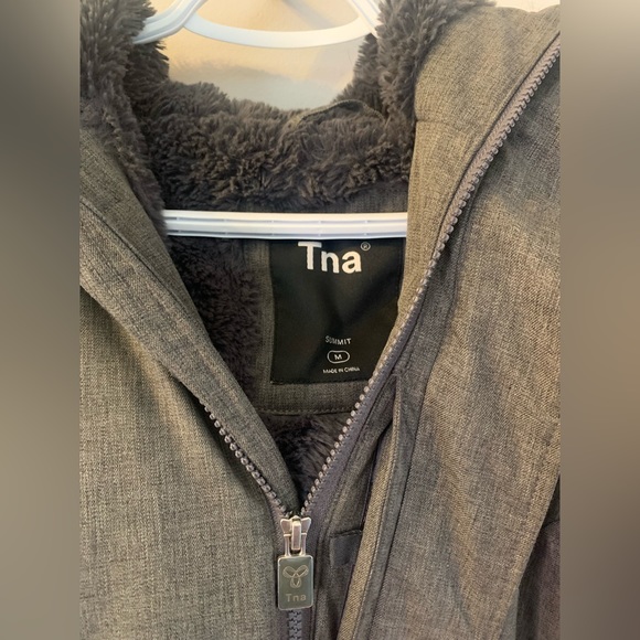 TNA Summit Parka - Picture 3 of 3